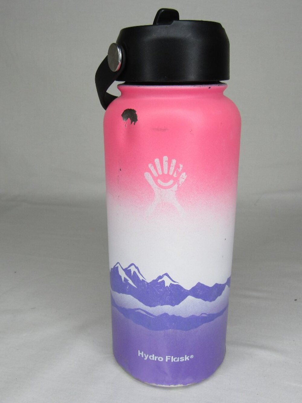 Hydro Flask 32 Oz Water Bottle Gradient Mountain Design Pink Purple